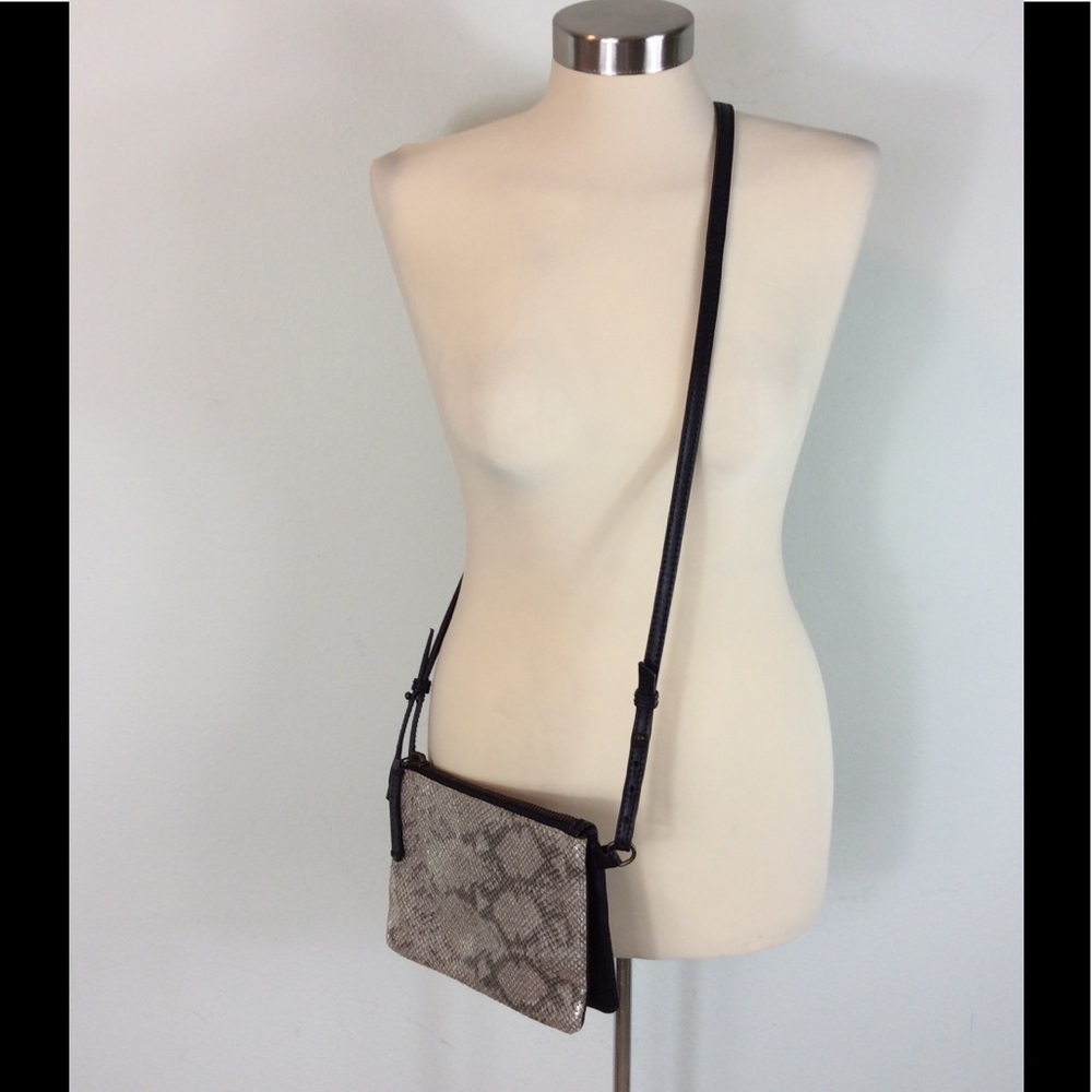 49 Square Miles Manuella small leather crossbody. - Picture 4 of 9